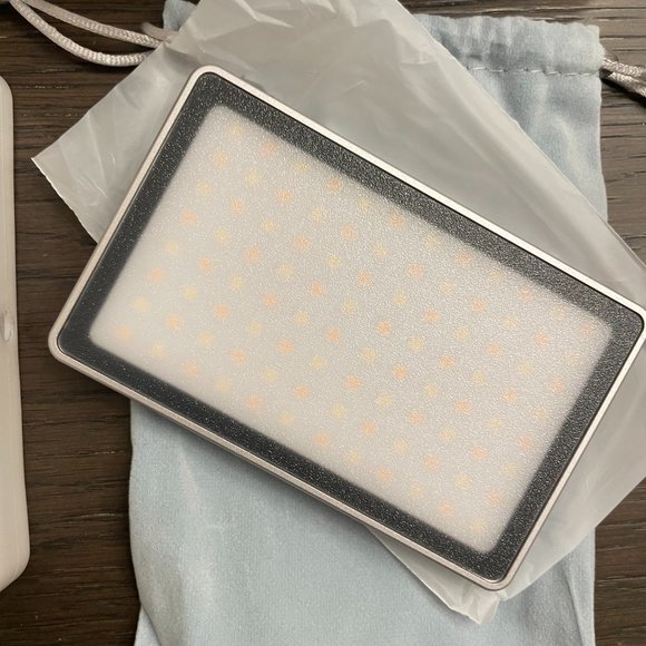 New VL-1 Led Video Light - Picture 3 of 4